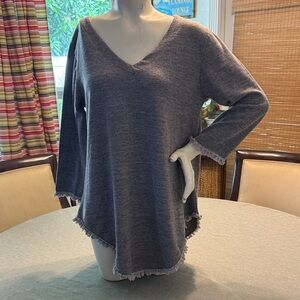 Chic Gray V-Neck Sweater with Fringe